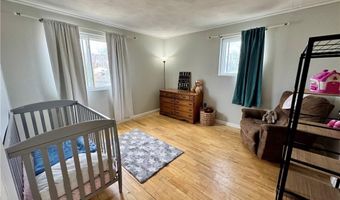 231 Smith St, Warwick, RI 02886