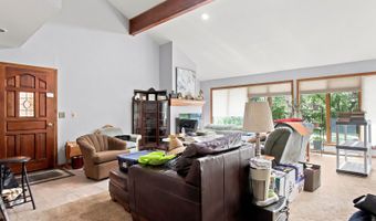 27050 W Wilmot Rd, Antioch, IL 60002