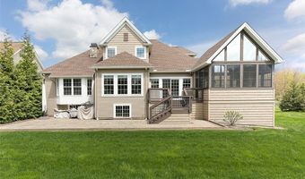 238 Westview Dr, Aurora, OH 44202