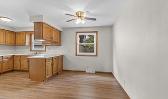 1136 W ROBERTS Ave, Appleton, WI 54914