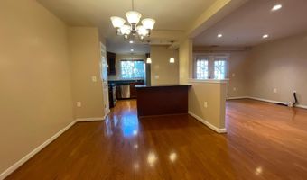 4061 S FOUR MILE RUN Dr 301, Arlington, VA 22204