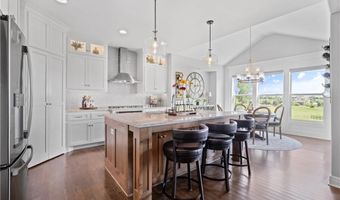 4313 Lakeview Ter, Basehor, KS 66007
