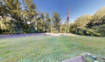 136 Lock Ln, Alum Creek, WV 25003