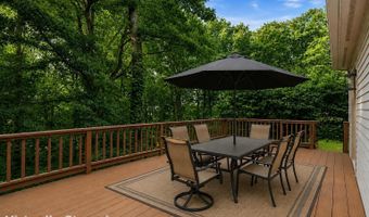 6 Valley Ct, Bethel, CT 06801