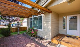 62815 Snowcap Ct, Bend, OR 97701
