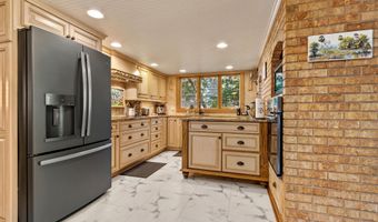 111 NE 15th Ave, Aberdeen, SD 57401