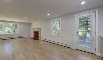 70 Doubleday Rd, Columbia, CT 06237
