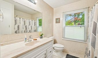 1331 E Oregon Rd, Adrian, MI 49221