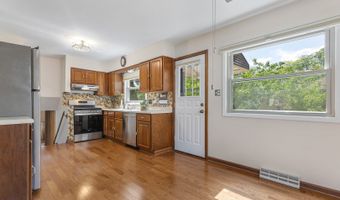 874 S Wisconsin Ave, Addison, IL 60101