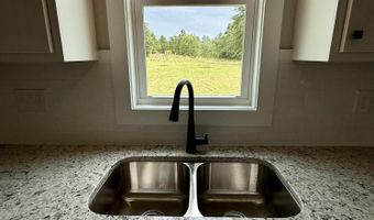 145 Spring Meadows Dr, Aberdeen, NC 28315