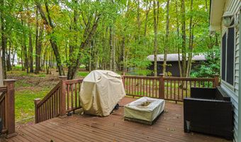 271 N Shore Dr, Albrightsville, PA 18210