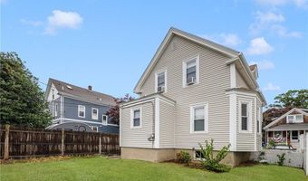 19 County St, Newport, RI 02840