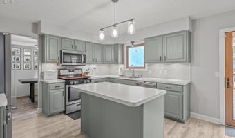107 Keswick Ct, Amherst, OH 44001