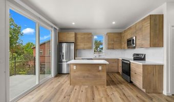 2501 Davis Ave, Carlsbad, CA 92008