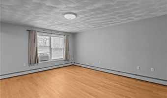 84 Phillip Ave, Cumberland, RI 02864