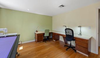 4 Brookfield Ct, Cheshire, CT 06410