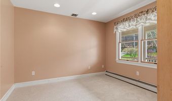 46 Timberland Dr, Lincoln, RI 02865