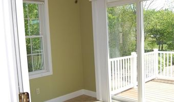 8 Sweet Corn Dr, Cranston, RI 02921