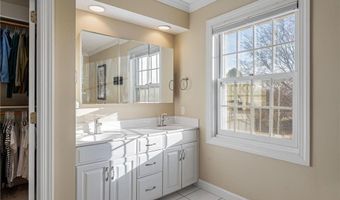800 27th St SW, Austin, MN 55912