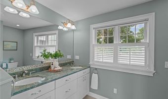 99 Boyce Ave, Barrington, RI 02806