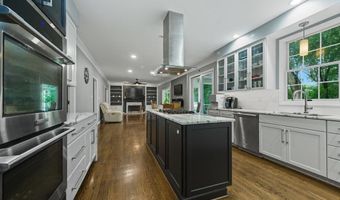 14 STONEBRIDGE Dr, Hockessin, DE 19707