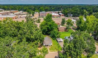 107 Central St, Batesville, MS 38606