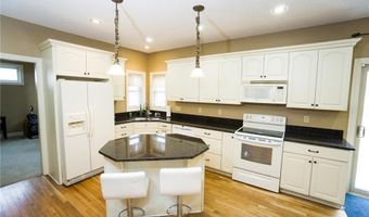 11474 W Laketowne Dr, Albertville, MN 55301