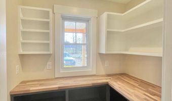 1028 26th St, Allegan, MI 49010