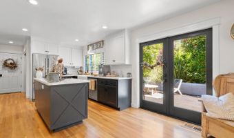 995 Old Farm Ln, Aptos, CA 95003