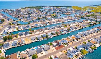 61 Archer Ave S, Bayville, NJ 08721