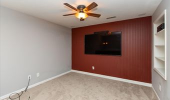 7121 Parklake Pl, Indianapolis, IN 46217