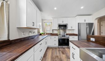 55805 CARROLL St, Astor, FL 32102