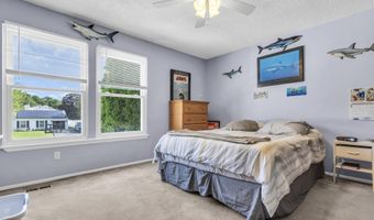 2 Lee Ct, Barnegat, NJ 08005