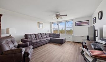 6100 HENRY Ave 7D, Philadelphia, PA 19128