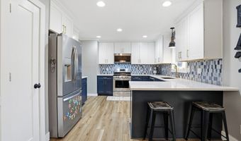 232 Charing Cross Rd, Indianapolis, IN 46217