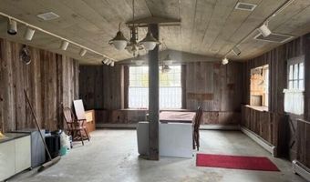 14 Lakeshore Dr, Belgrade, ME 04917