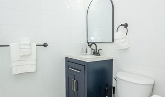 1002 TYLER Ave, Annapolis, MD 21403