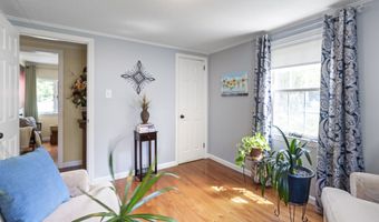 22 Rowe Pl, Bristol, CT 06010