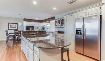 435 Christi Ln, Biloxi, MS 39531