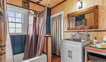 138 Robert Phillips Rd, Bakersville, NC 28705