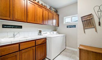 10204 Mount Olympus Valley Rd, Fallbrook, CA 92028