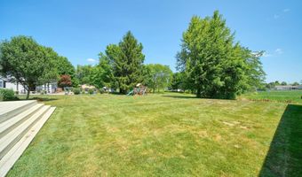2915 Lee Marie Dr, Adrian, MI 49221