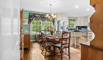 12104 Locust Ln, Anchorage, KY 40223