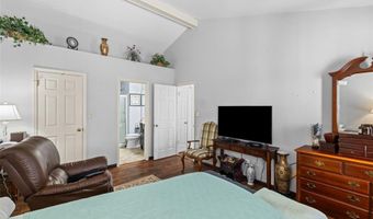 134 Holloway Rd, Ballwin, MO 63011