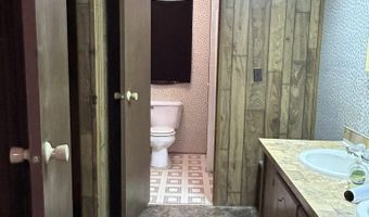 702 Airport Ave, Carlsbad, NM 88220