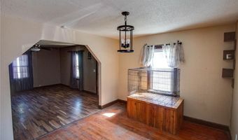 2020 Country Club Dr, Alton, IL 62002