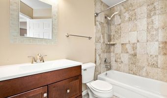 4908 GARDNER Dr, Alexandria, VA 22304