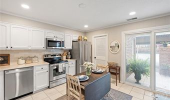 18 S Stratford Dr, Athens, GA 30605