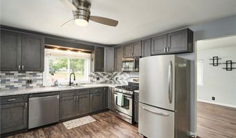 3261 Dewalt Dr, Akron, OH 44312