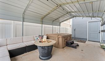 5236 SHADOW ROCK Dr, Cheyenne, WY 82009
